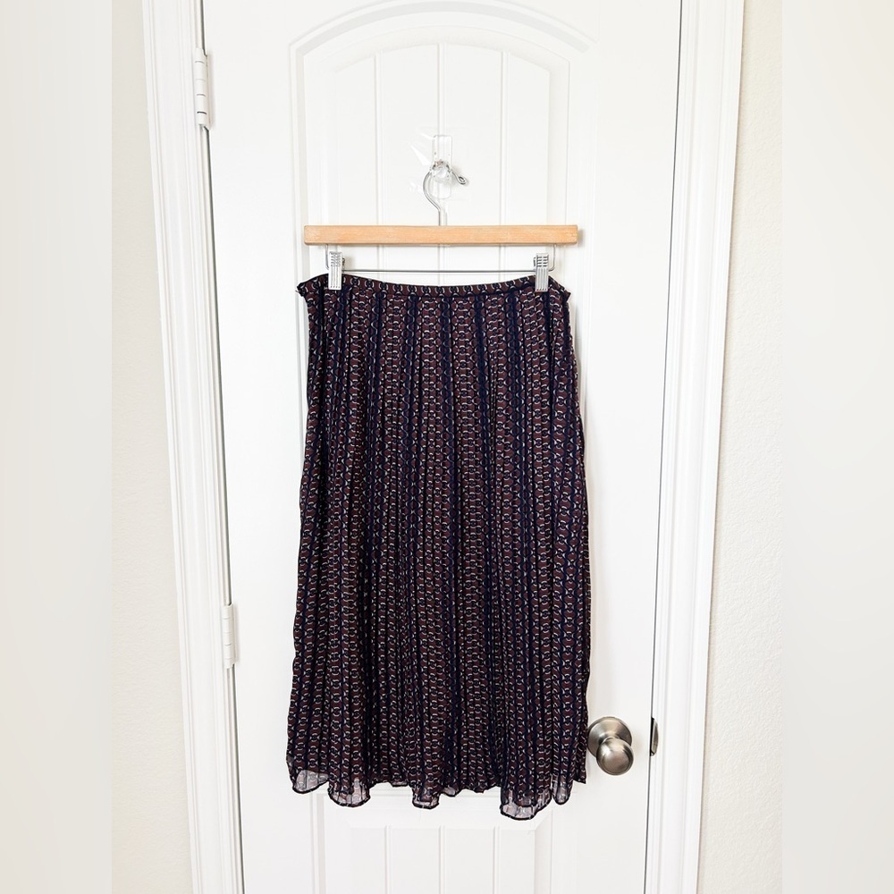 Line & Dot Pleated Skirt Size Large - Picture 2 of 2